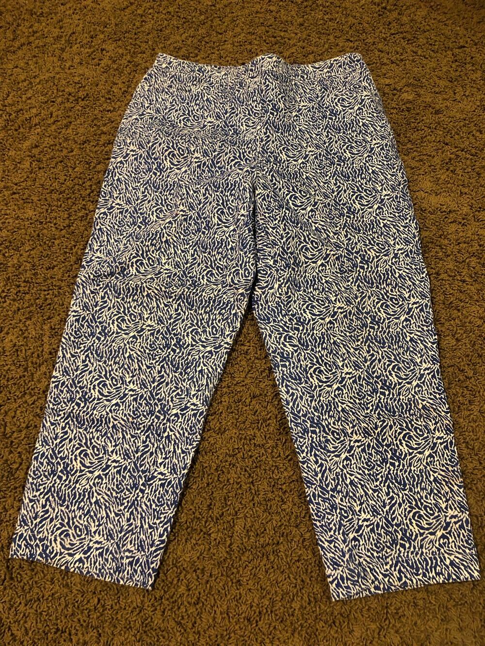 Cathy Daniels blue/white print elastic waist cropped pants women's size large